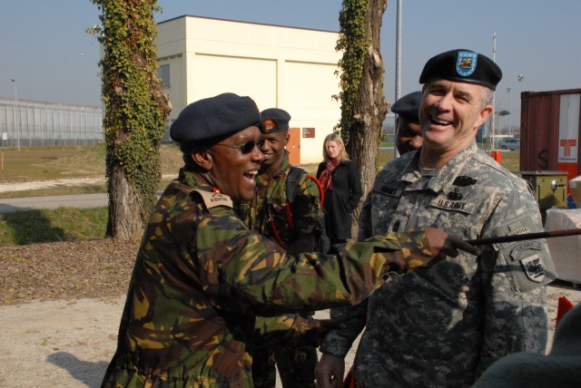 Kenyan Army Commander visits U.S. Army Africa