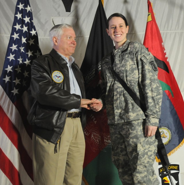 Pfc. Jones meets Defense Secretary Gates