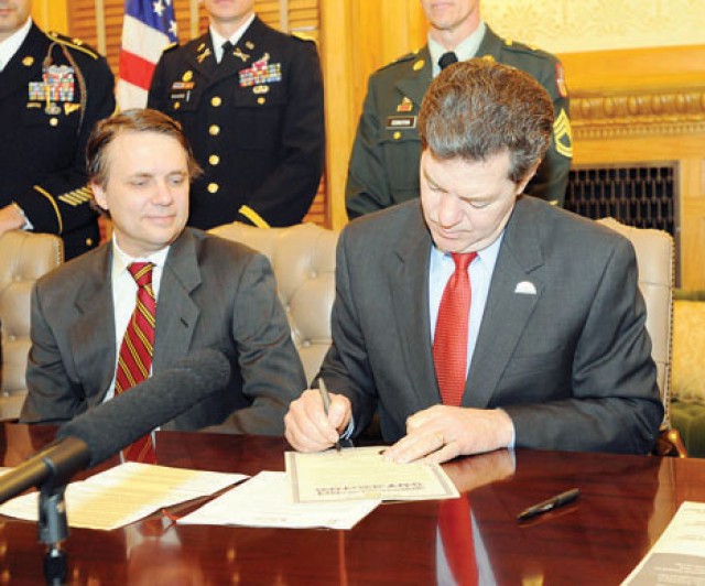 Governor, military leaders sign covenant
