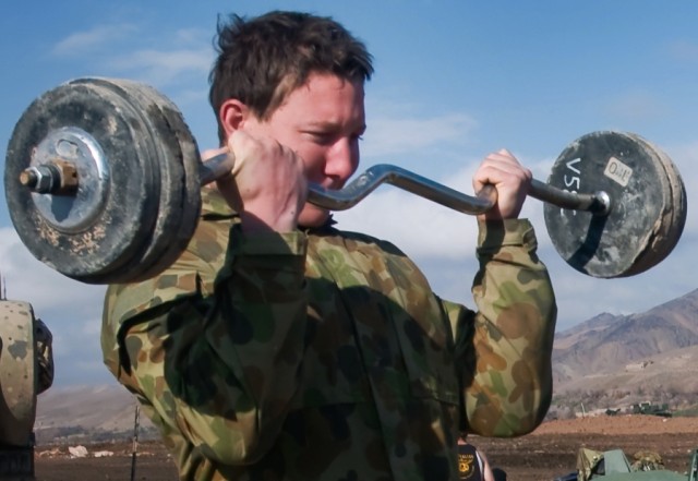 Australian soldiers stay fit during deployment