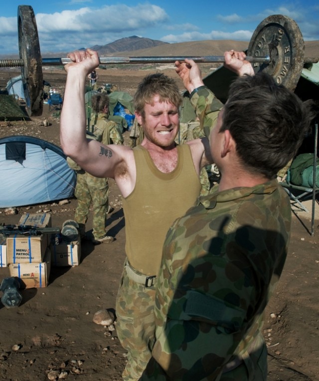 Australian soldiers stay fit during deployment