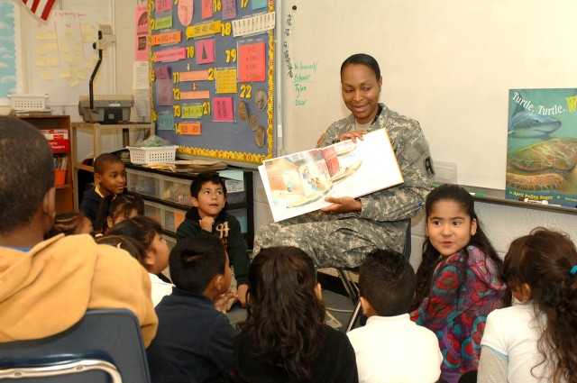 First Army, USAG get involved in area schools 