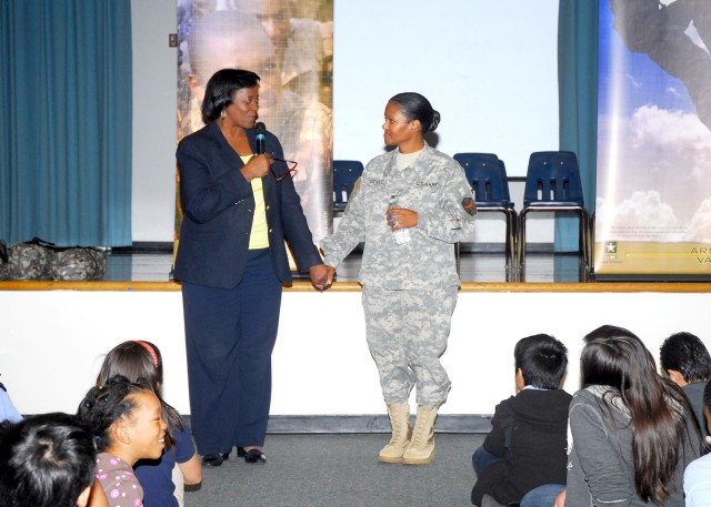 First Army, USAG get involved in area schools