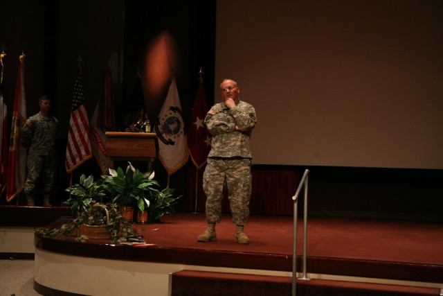 SMDC/ARSTRAT hosts Town Hall