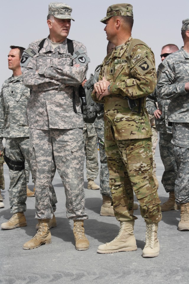AMCOM commander visits Afghanistan