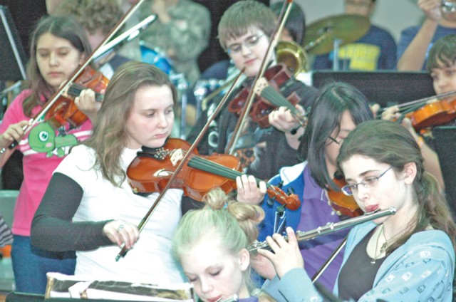 DoDDS-Europe middle school musicians team up for honors concert, workshop