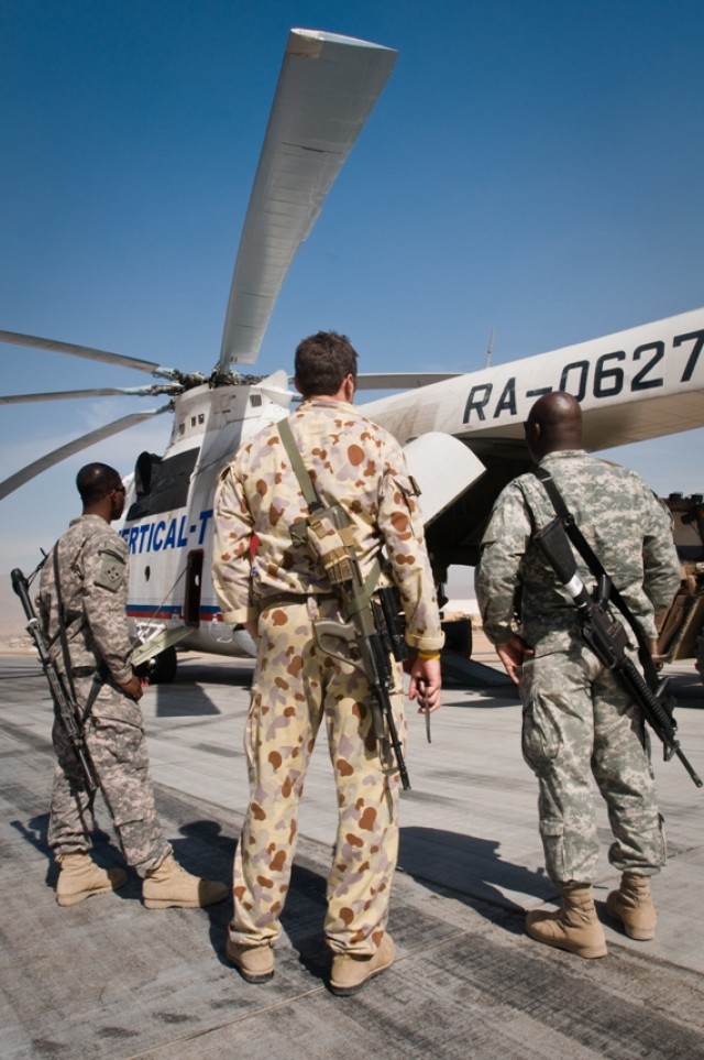 Australia contracts new gigantic helicopter for Afghanistan