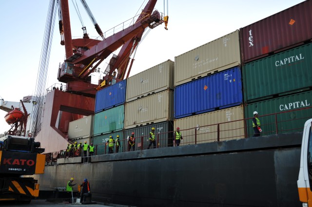 MV Virginian helps with Responsible Drawdown of Iraq