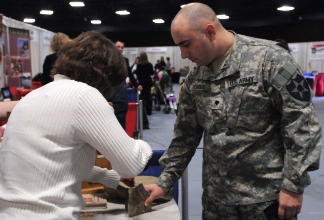 Travel fair offers deals to military members