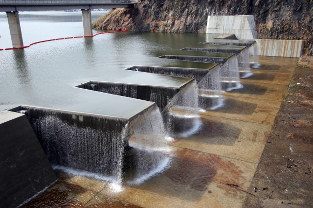 Terminus Dam fusegates