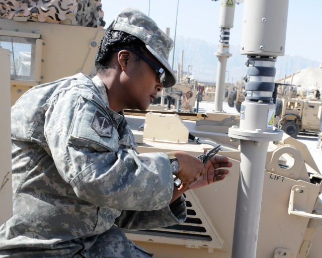 Lifeliner Spotlight: Spc. Yolanda Goodman ensures mission safety ...