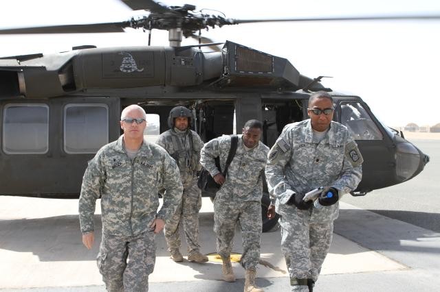 Brig. Gen. Brock Visits 581st Signal Company