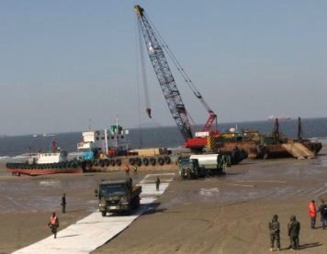 APS-4 equipment used in U.S.-Kores joint exercise
