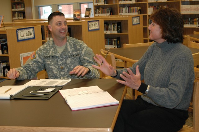 FORSCOM band commander reaches out to unit&#039;s new hometown community