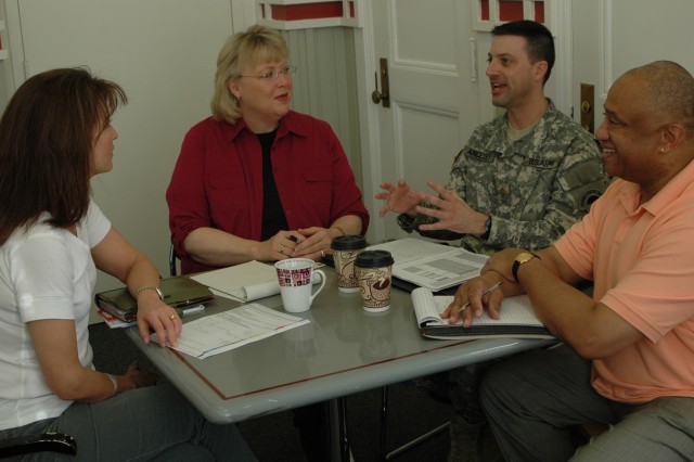 FORSCOM band commander reaches out to unit&#039;s new hometown community