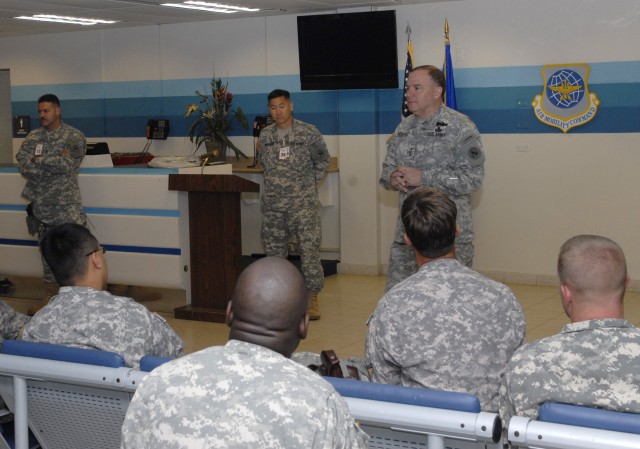 USARPAC commander meets with CCP members