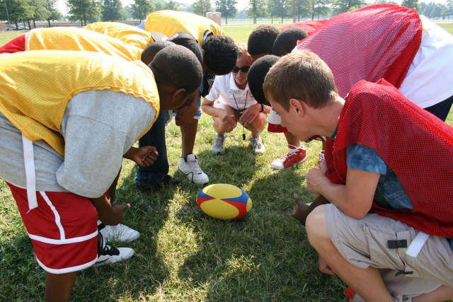 Youth Sports - Army&#039;s Child, Youth and School Services instill fitness, healthy lifestyles