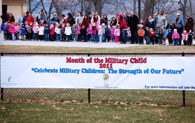 Arsenal CYSS Kicks Off Month of the Military Child with Golf Ball Drop