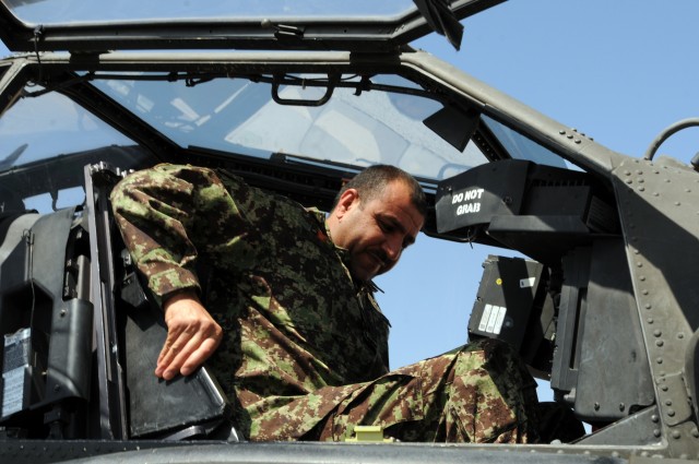 Afghan Air Force discusses partnership with TF Thunder