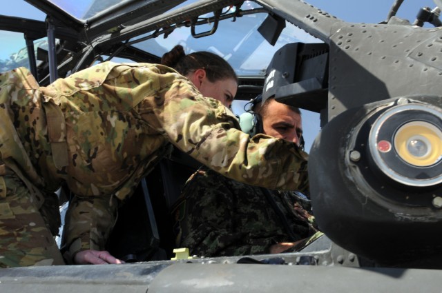 Afghan Air Force discusses partnership with TF Thunder