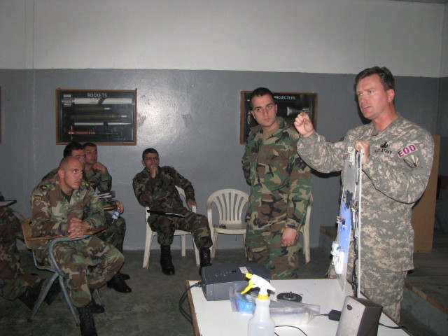 Third Army, Lebanon EOD experts come together for information exchange