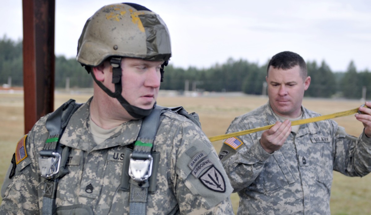 MTT trains 29 new Pathfinders at JBLM Article The United States Army