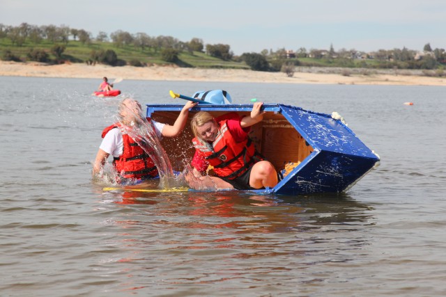 Corps engineers judge high school physics regatta