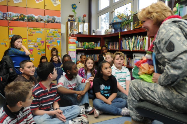 Soldiers make learning about women&#039;s history &#039;elementary&#039;