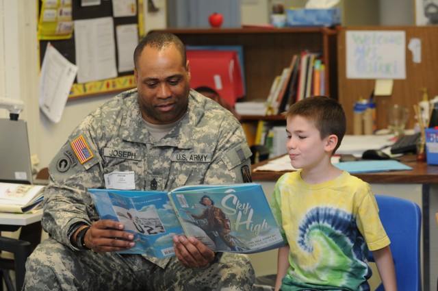 Soldiers make learning about women&#039;s history &#039;elementary&#039;