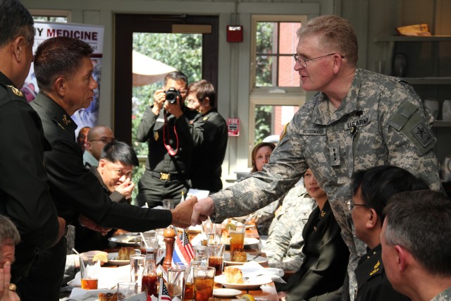 U.S. Army Surgeon General, Lt. Gen Eric Schoomaker, hosted a luncheon, April 4, for the Royal Thai Army Surgeon General, Lt. Gen. Sahachart Pipithkul,  and his delegation of senior medical department personnel, which included Lt. Gen. Thavatchai...