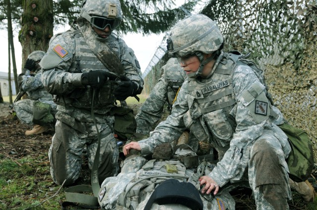 Soldiers learn to save lives
