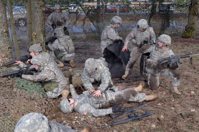 Soldiers learn to save lives