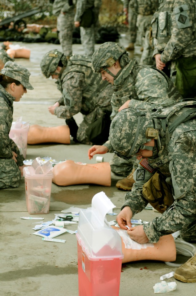Soldiers learn to save lives
