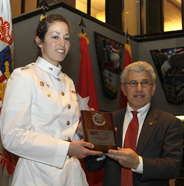 Engineer Regiment recognizes future engineer officers