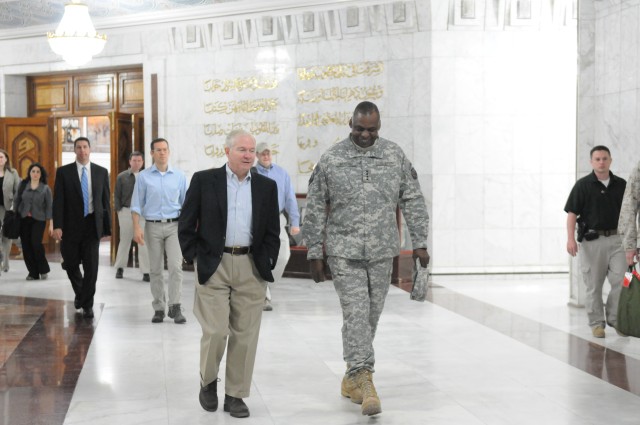Secretary of Defense visits Iraq for one last time