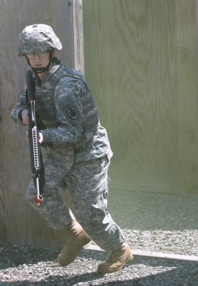 Soldiers Compete for MIRC Best Warrior