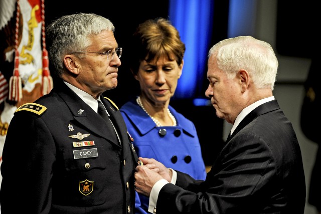 Gen. Casey presented with the Defense Distinguished Service Medal