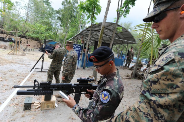 Load training on M-203 grenade launcher