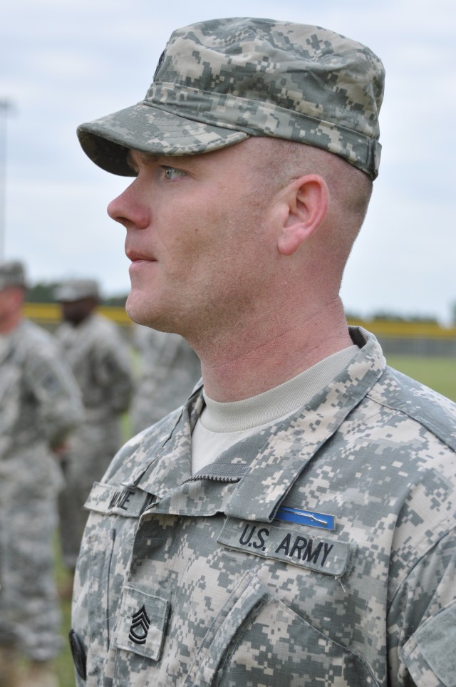 Soldier receives &#039;true blue&#039; honor