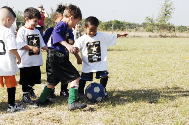 Let&#039;s Move initiative gets Fort Hood families active