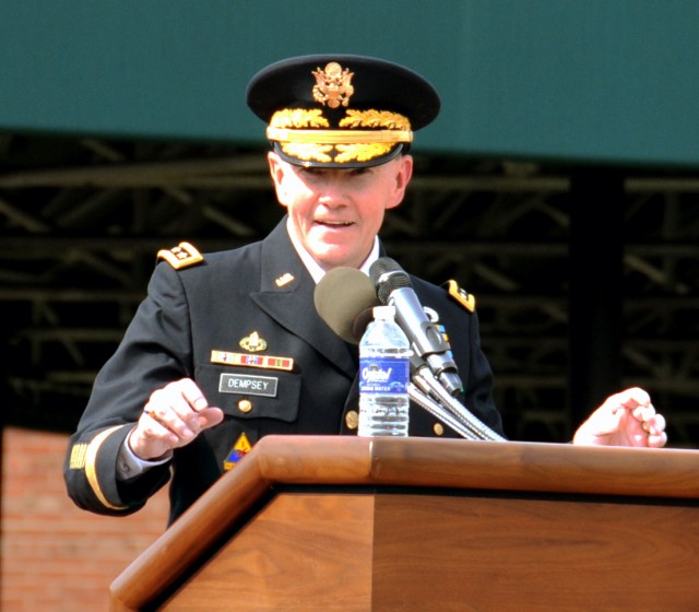 Dempsey speaks at Fort Myer