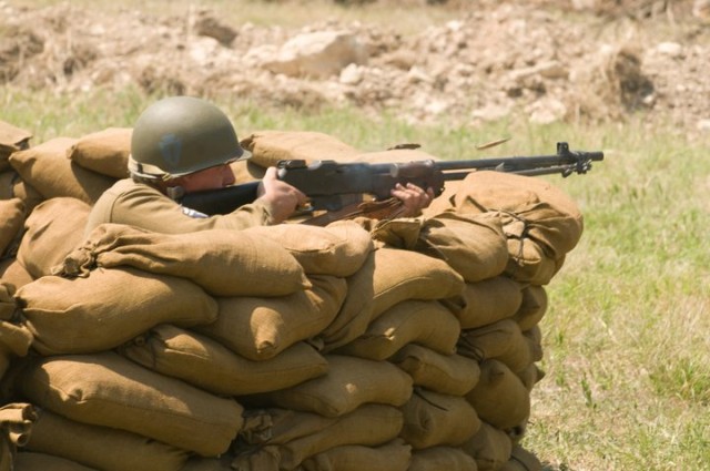 Volunteers reenact World War II during American Heroes 2011