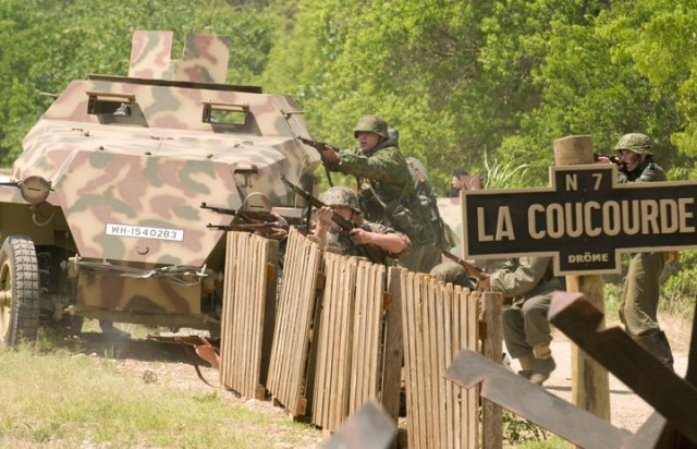 Volunteers reenact World War II during American Heroes 2011