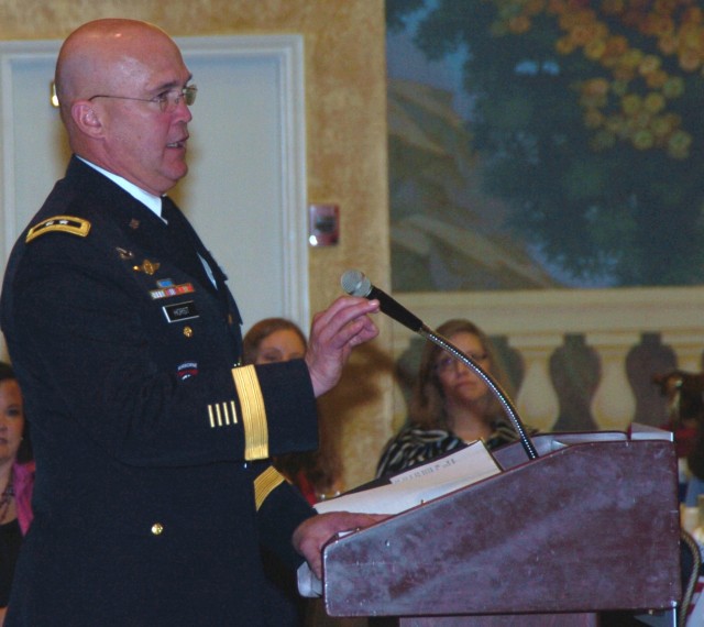 USO Recognizes Five Military Volunteers