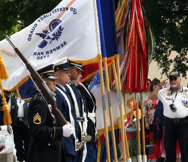 Military, civilian community members join together to honor veterans