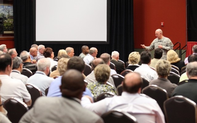 Family and MWR Command participates in 2011 Installation Management Symposium