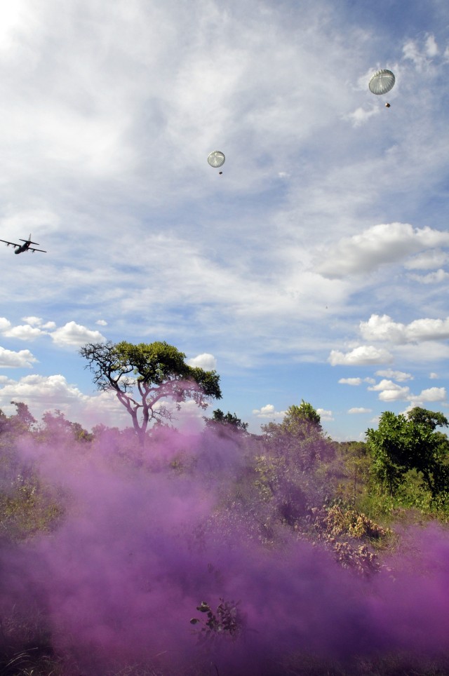 Atlas Drop 2011, Uganda
