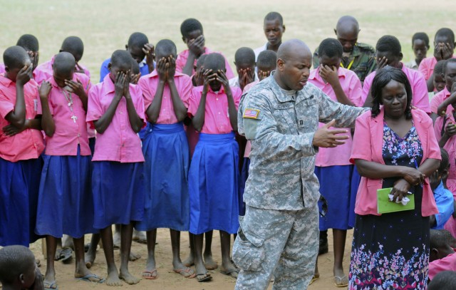 Atlas Drop 2011, Uganda