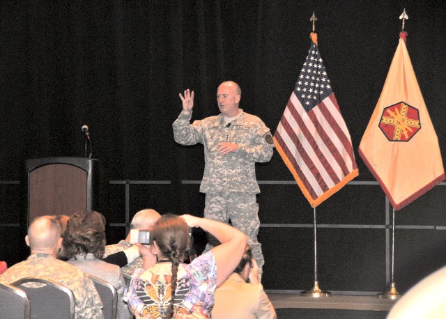 IMCOM Symposium: Leaders recognize outstanding efforts to reduce costs, serve Soldiers, civilians and their families