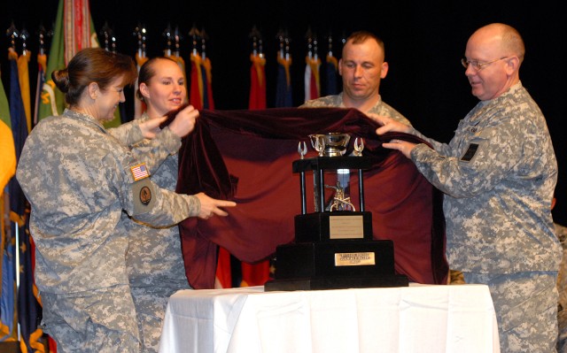 HHC, 705th MP I/R Battalion, top MPAca,!E+company in Army